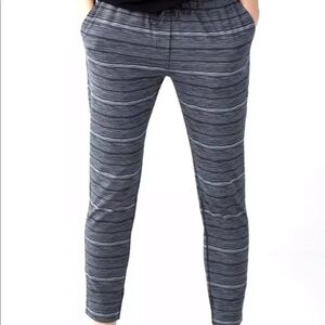 Lululemon pockets drawstring pants